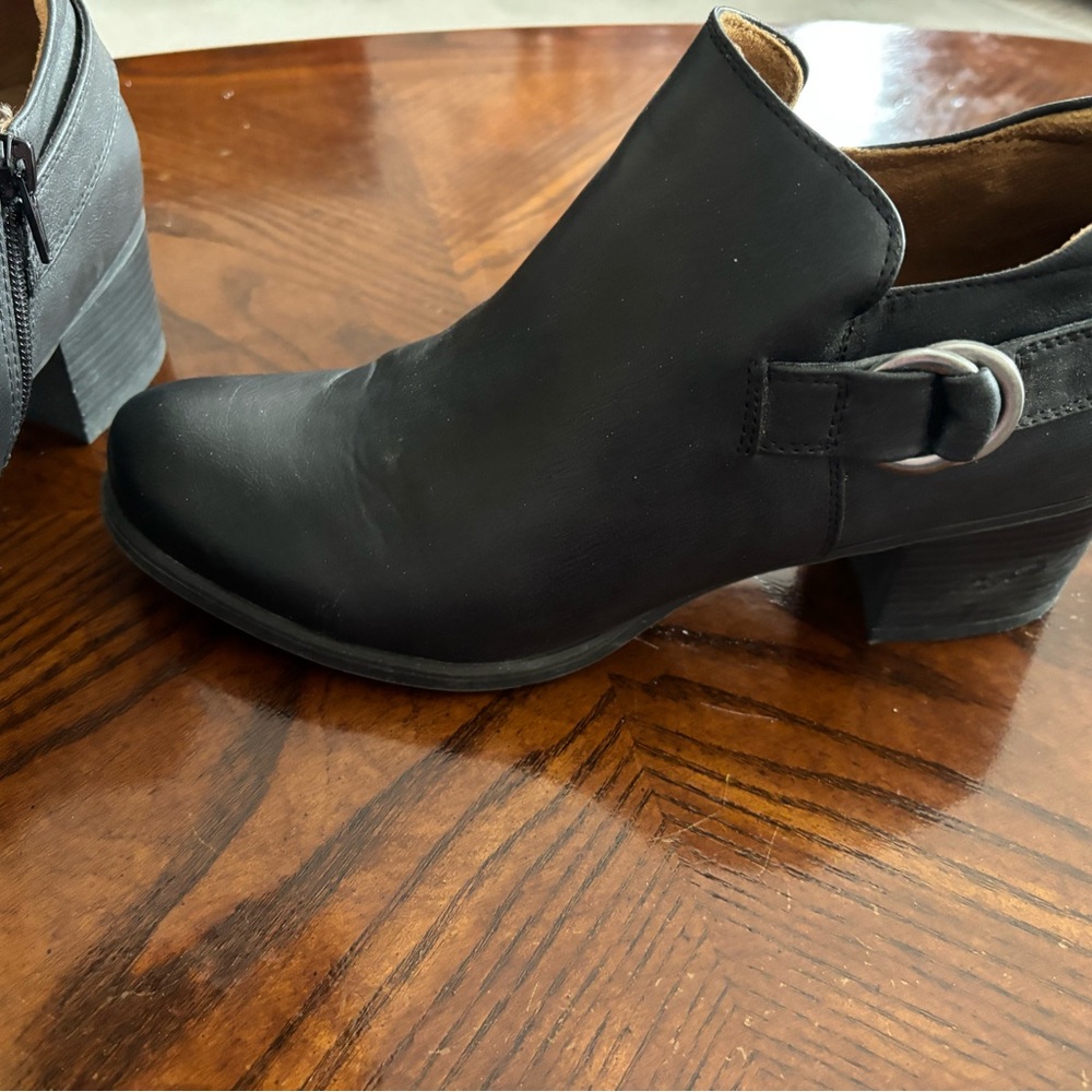 Natural Soul Black Ankle Boots for Women